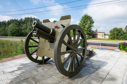 Дивизион под командованием капитана Н.И. Родионова был вооружен орудиями полковой артиллерии — 76-мм пушками образца 1927 г.