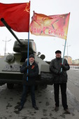 Эффект реальности настоящего парада создавал танк Т-34