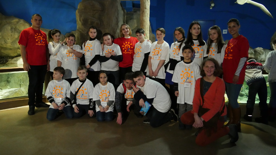 Воспитанникам реабилитационного центра запомнилось и знакомство с подводным миром планеты в Санкт-Петербургском Океанариуме