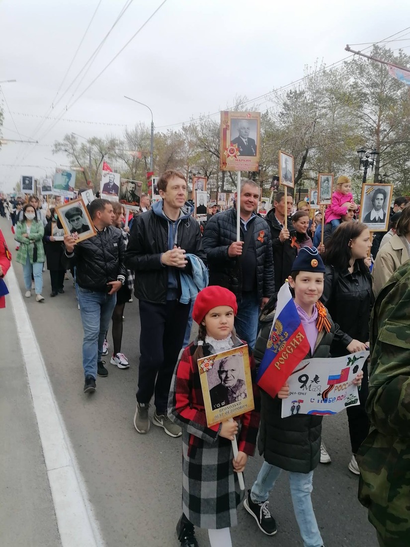 Мы выходим на Бессмертный полк вместе с детьми, чтобы они тоже знали и помнили